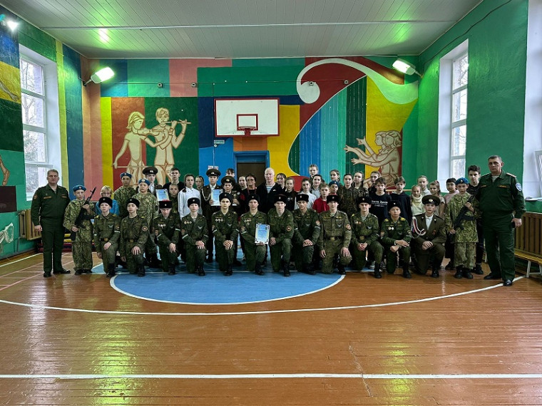 праздничное спортивно-патриотическое мероприятие «Чтоб к ратной службе был готов».